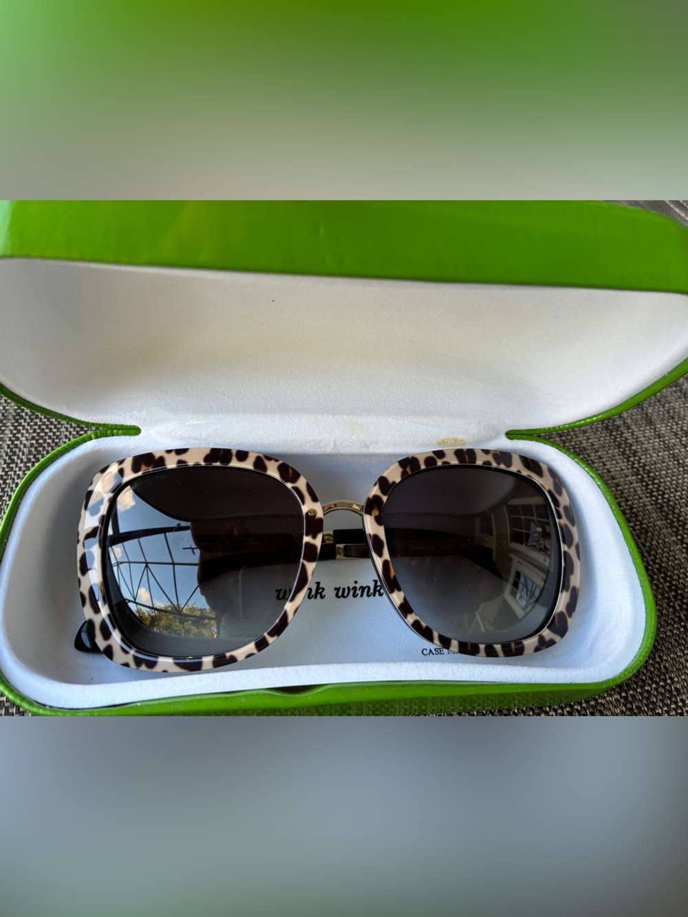 kate spade animal print sunglasses with hard case. - Picture 2 of 2